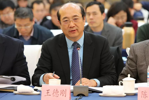 堅(jiān)定信心，凝心聚力，共克時(shí)艱 ——關(guān)于旅游行業(yè)應(yīng)對(duì)疫情影響的思考