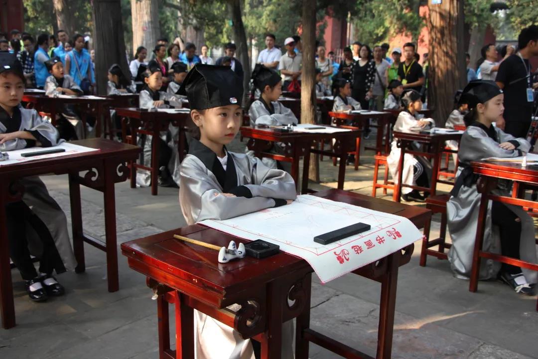 詩禮少年 | 三孔景區(qū)禮文化體驗(yàn)微營開始啦！開筆禮、成人禮、禮拜先師