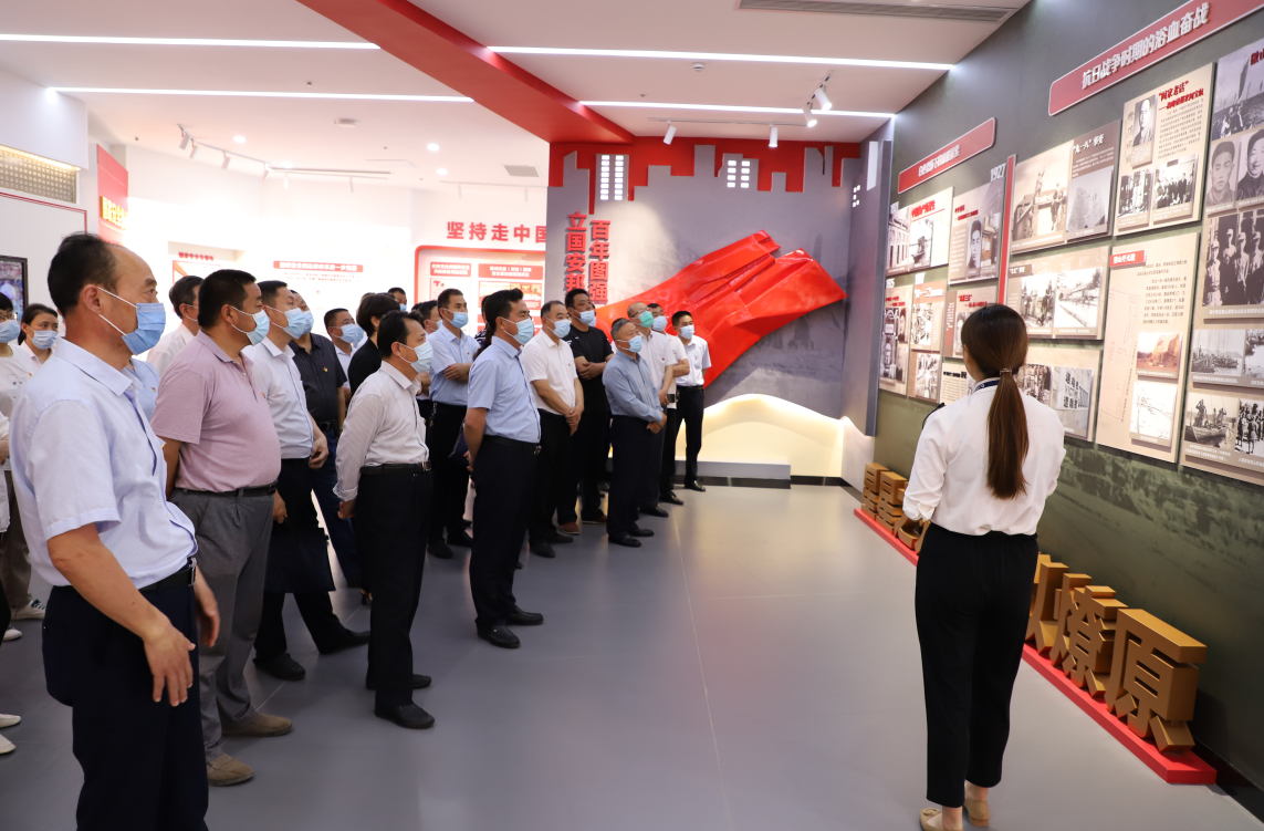 山東濟寧南陽湖農(nóng)場有限公司 組織參觀總體國家安全觀濟寧教育展館